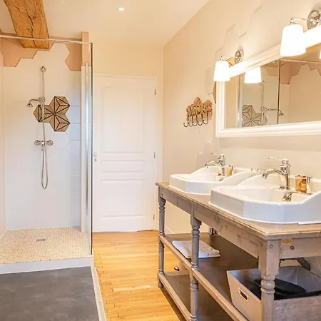 Chateau D'hermival 3*